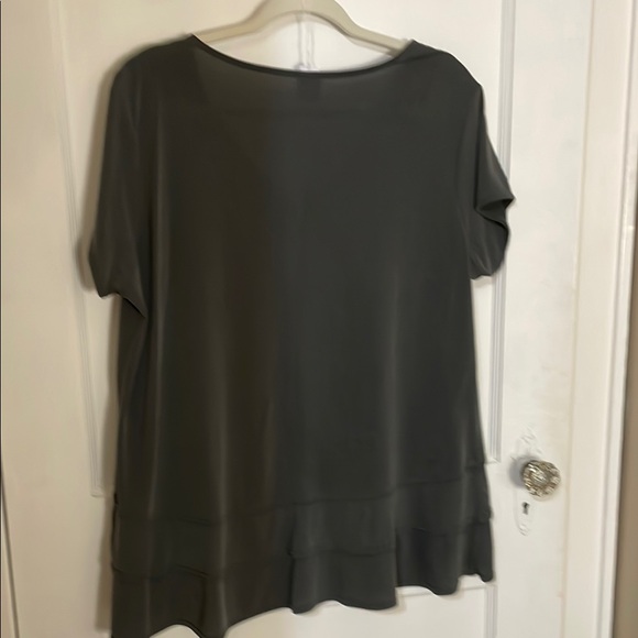 GreenTea Green Tiered Tunic Blouse - Picture 6 of 6